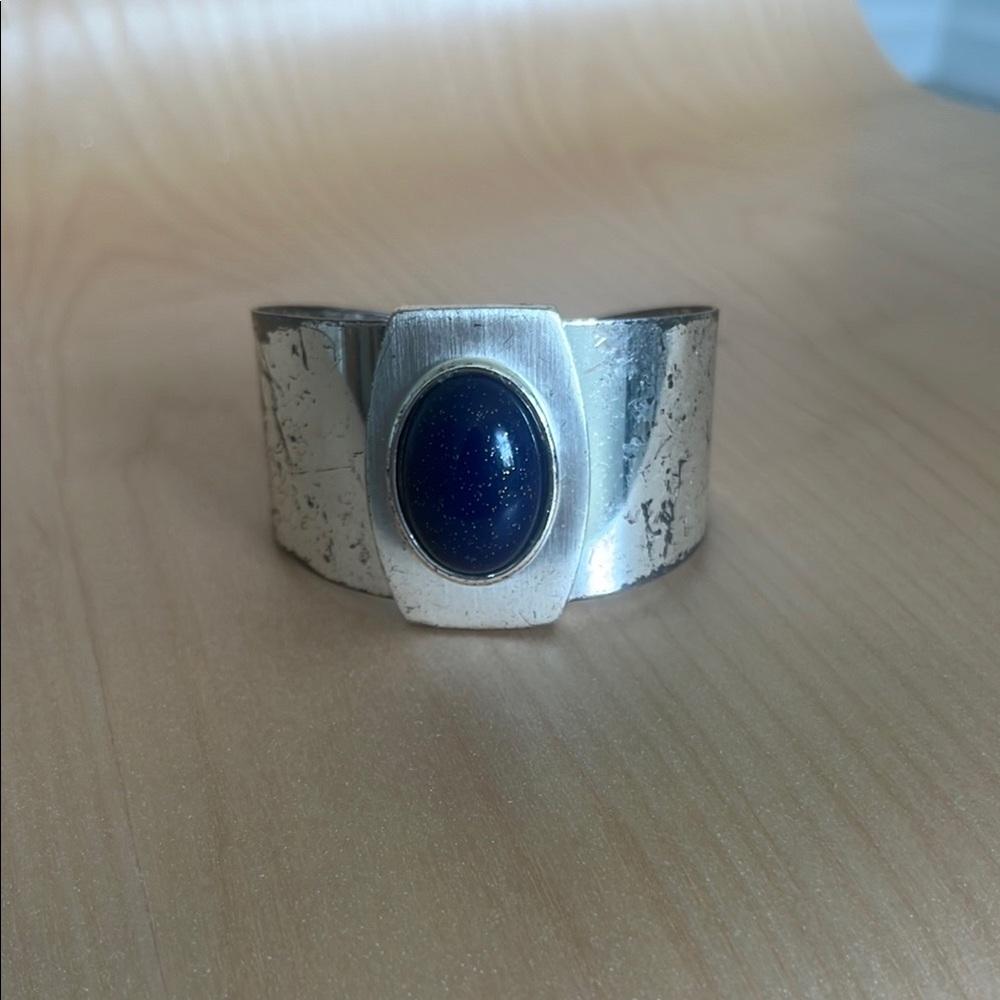 Distressed Bengal with Blue Stone in Center